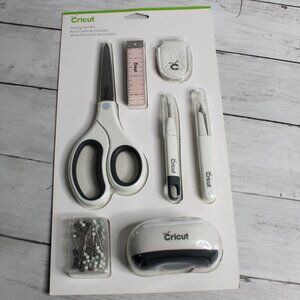 Cricut Sewing Tool Kit Scissors Leather Thimble Seam Ripper Pin Cushion